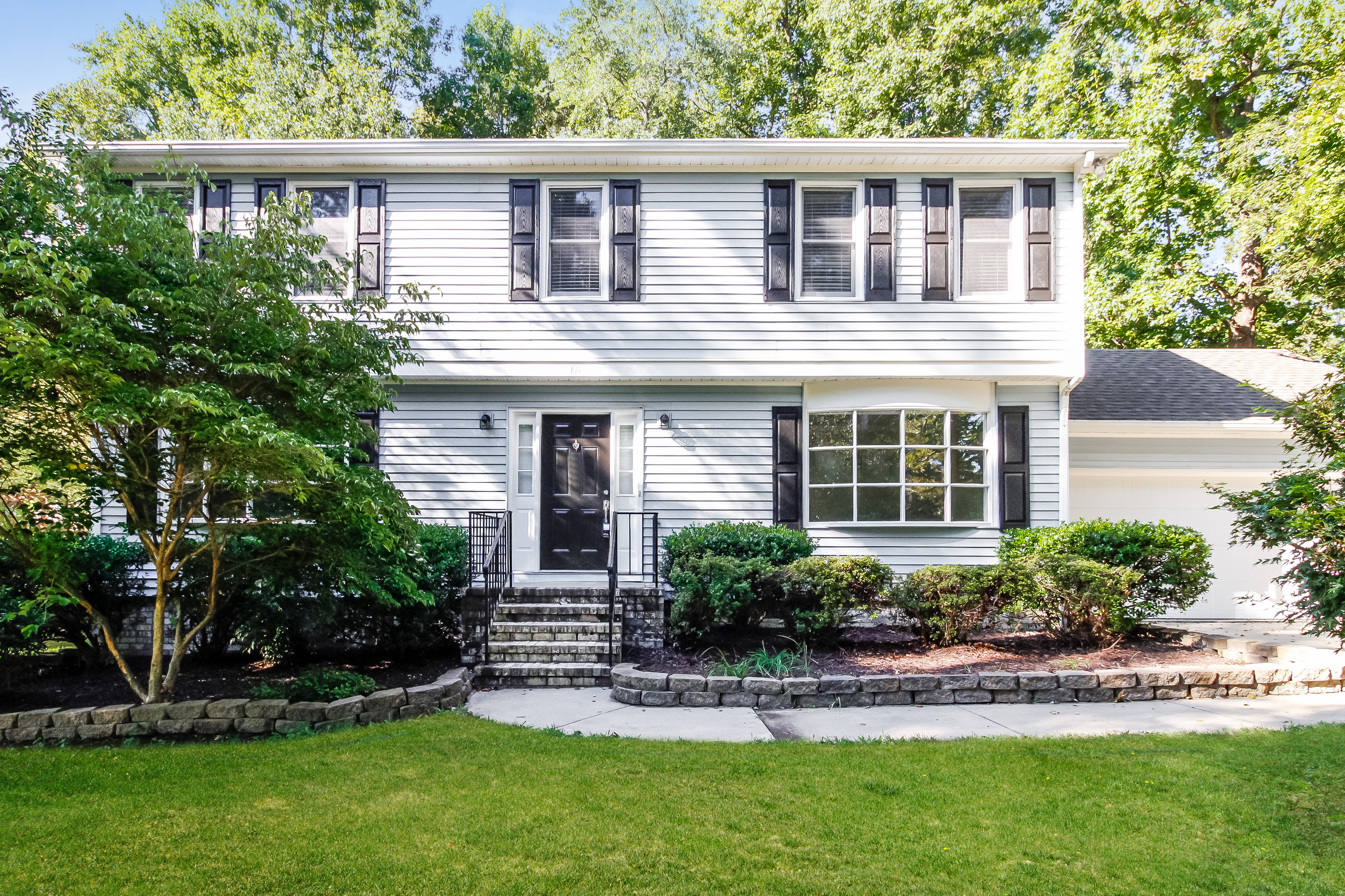 1607 WHITES MILL RD HIGH POINT, NC 27265